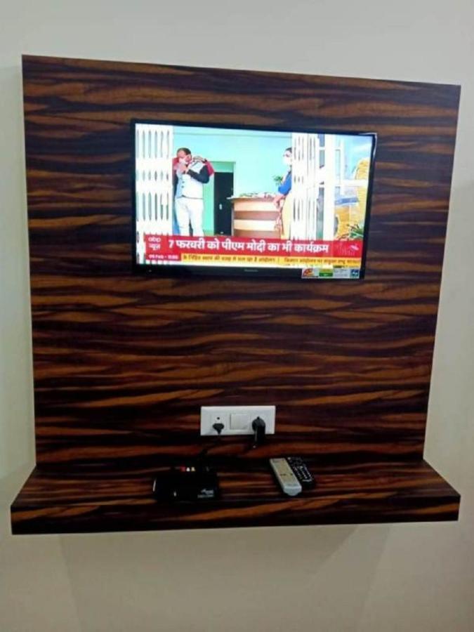 Hotel The Ideal Kushinagar Exterior foto