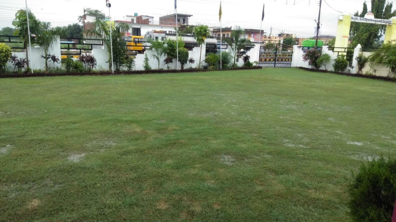Hotel The Ideal Kushinagar Exterior foto