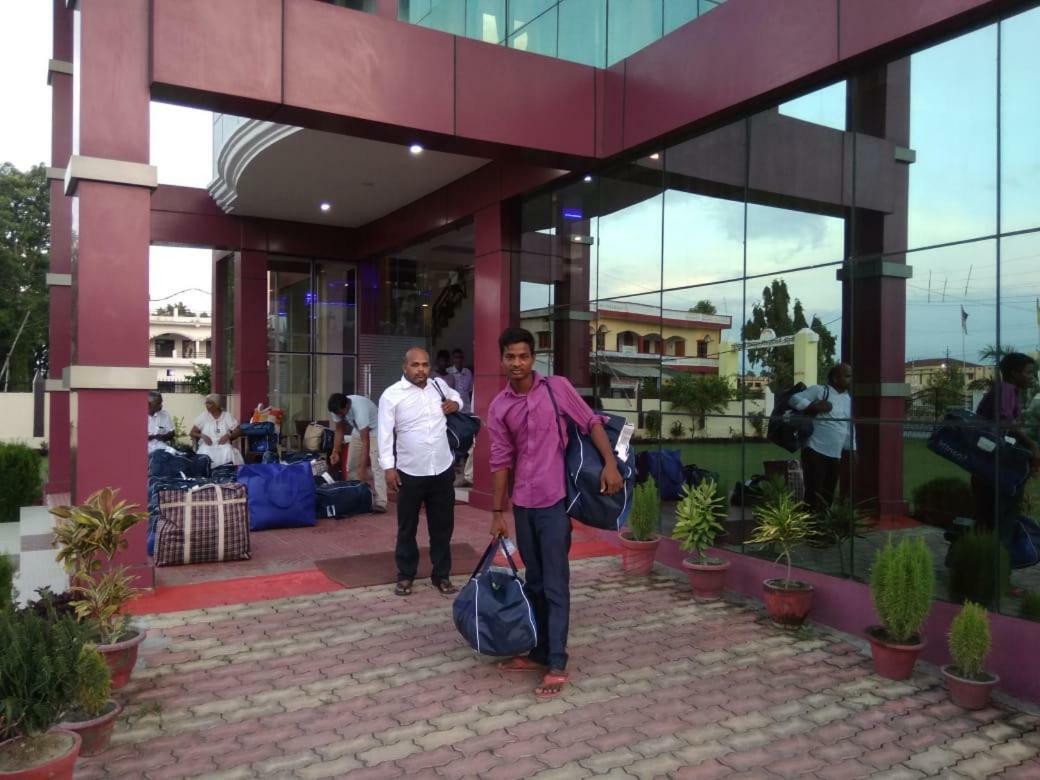 Hotel The Ideal Kushinagar Exterior foto
